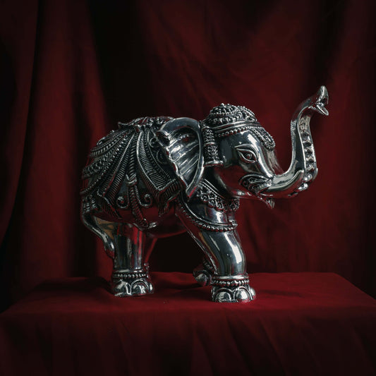 AURA HAATHI