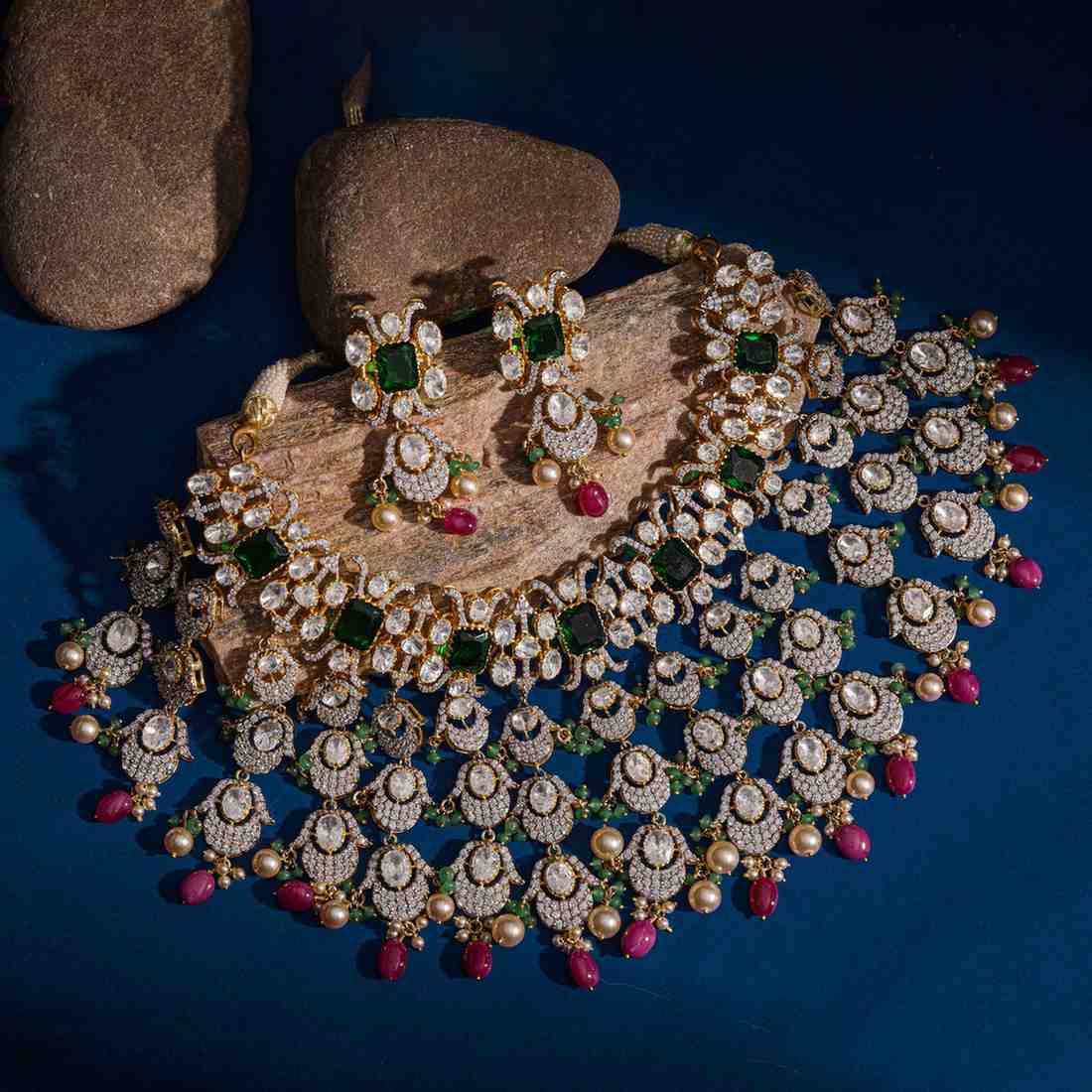 Anvaya Emerald Bridal Choker - Treza